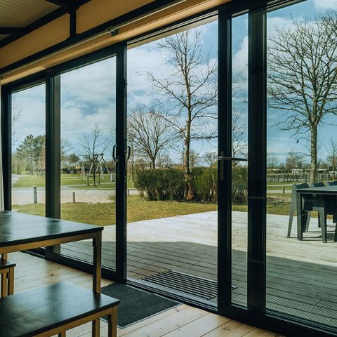 UNIEKE ACCOMMODATIE 4 personen - Tiny house Huus van Hanse C8