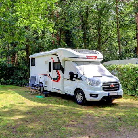 STAANPLAATS - Kampeerplaats met electriciteit