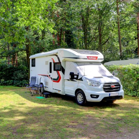 STAANPLAATS - Verharde Camperplaats | Met electriciteit