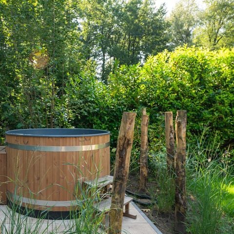 Lodge 4 personen - Tiny met Hottub