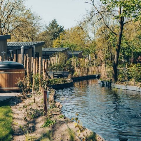 Lodge 5 personen - Loevestein Deluxe met Hottub