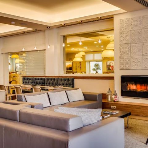 Pierre & Vacances Hotel Pirineos Figueres - Camping Girona - Afbeelding N°2