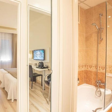 Hotelkamer 2 personen - met balkon (C2B)