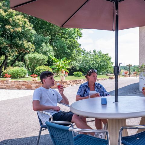 Hôtel & Camping Le Moulin de la Brevette - Camping Ain - Afbeelding N°5
