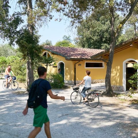 Europe Tents Campeggio Paradiso - Camping Lucca   - Afbeelding N°2