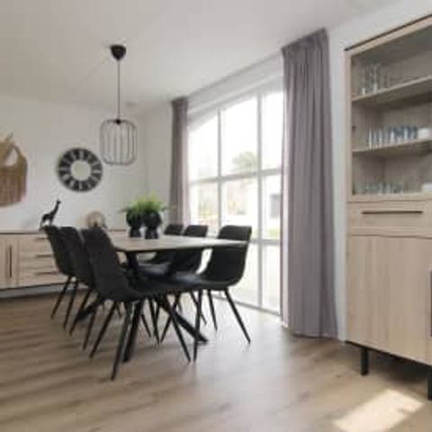 Bungalow 6 personen - E