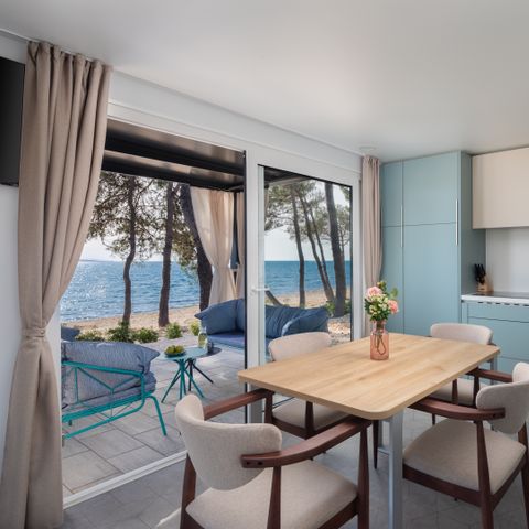 Stacaravan 4 personen - Amber Sea Luxe Vakantiehuis met privé zwembad