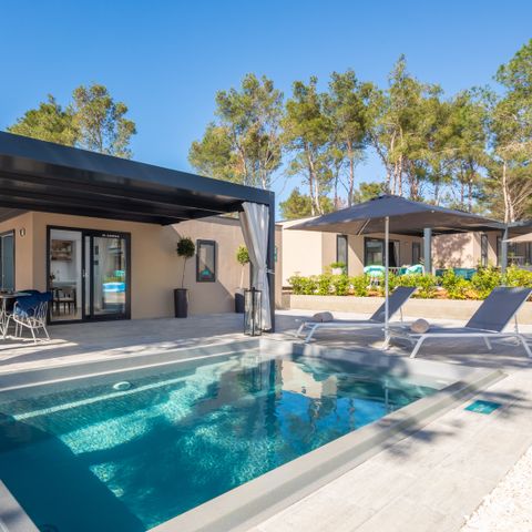 Stacaravan 4 personen - Amber Sea Luxe Vakantiehuis met privé zwembad