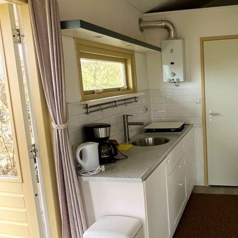 Bungalow 2 personen - DuinHut Kiekendief met hottub