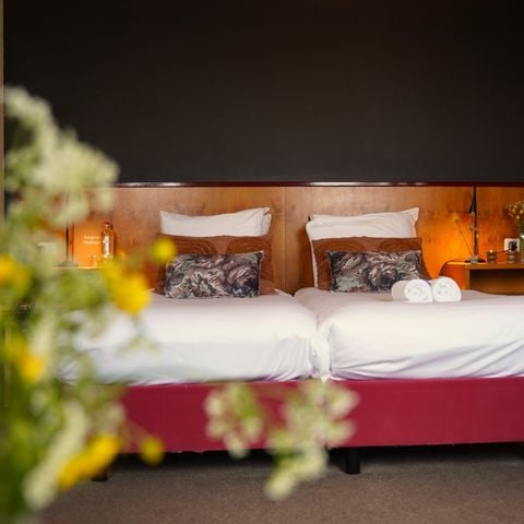 Slaapkamer 2 personen - Bokkumermar Boerderijkamer