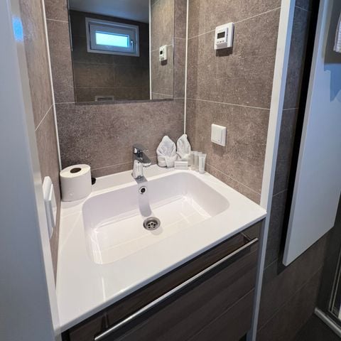 UNIEKE ACCOMMODATIE 4 personen - Luxe overnachten op het water in Friesland (41)