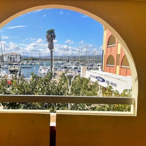 APPARTEMENT 3 personen - "Vue Port" 1 Kamer - Geen Babybedje beschikbaar