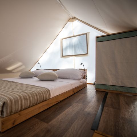 Tent 4 personen - Twee slaapkamers glamping safari loft tent - zeezicht