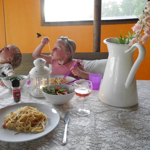 Safaritent 4 personen - incl. sanitair