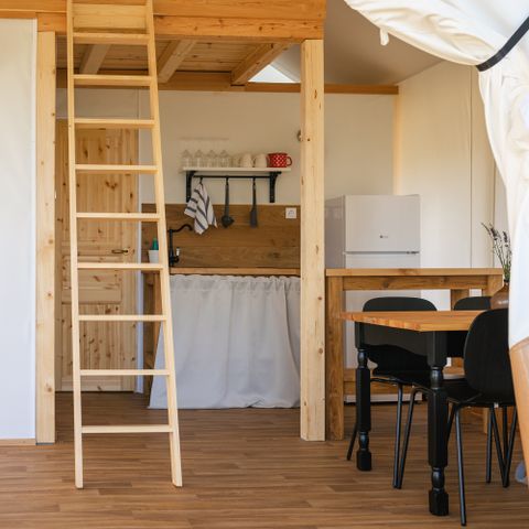 Safaritent 5 personen - Glamping Tent met Badkamer, Amber 44 m², Premium - JACUZZI