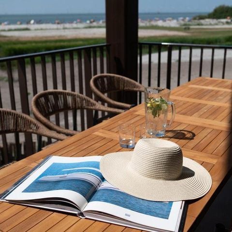 APPARTEMENT 8 personen - Luxe Strand