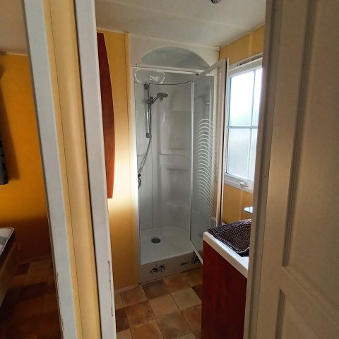 Stacaravan 6 personen - Stacaravan Titania rood 2 slaapkamers - airconditioning