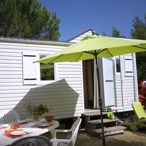 Stacaravan 4 personen - Stacaravan 24m² / 2 kamers - Terras - 2 VOLWASSENEN OF 2 VOLWASSEN + 2 KINDEREN