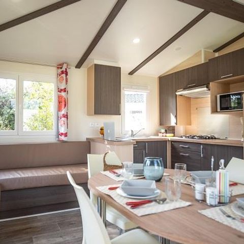 Stacaravan 4 personen - Cottage Grand Confort Maldiven 32m² - 2 kamers / OVERDEKT HOUTEN TERRAS