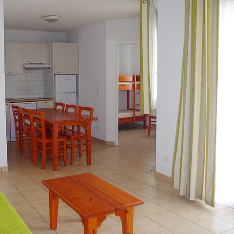 APPARTEMENT 8 personen - G/194_4 KAMERS 8 PERS. STRAATKANT