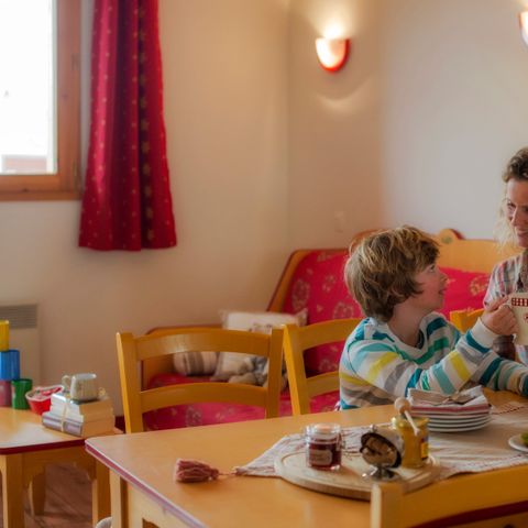 APPARTEMENT 6 personen - G/26_3 KAMERS 6 PERSONEN