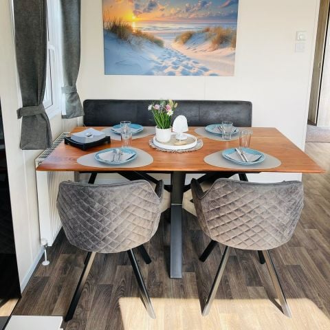 Chalet 4 personen - Locatie: Kamperland – Camping de Molenhoek – Strand J55 
