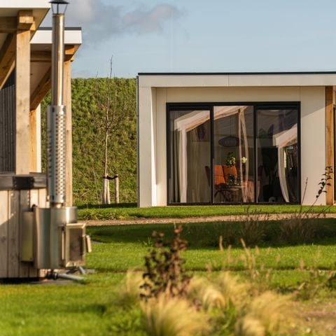 VAKANTIEHUIS 2 personen - Yerseke Parelzicht – Hottub & Sauna