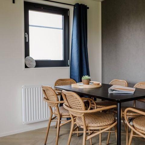 Chalet 6 personen - Luxe op minicamping Waarde met hottub