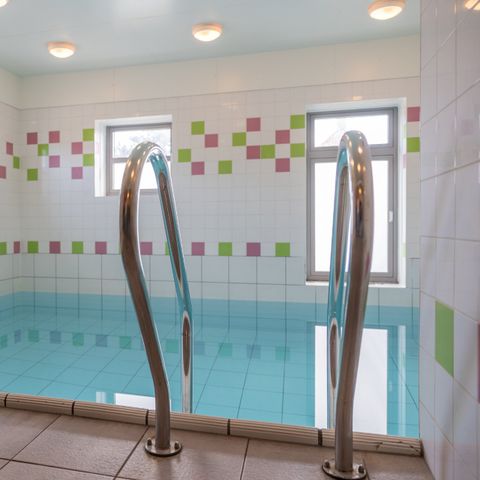 VAKANTIEHUIS 8 personen - Familieboerderij met privé binnenzwembad en sauna