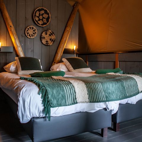 Safaritent 8 personen - Koningslodge met Hottub
