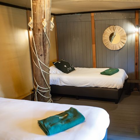 Safaritent 8 personen - Koningslodge met Hottub