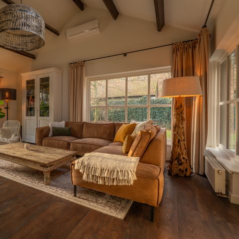 VAKANTIEHUIS 12 personen - Luxe Buitenhuis met Bubbelbad & Sauna