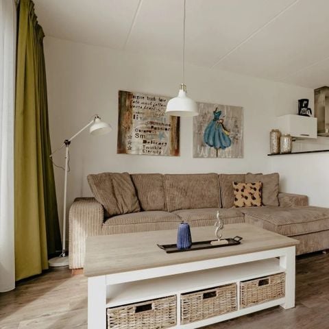 Appartement 6 personen - Luxe waterappartement Uitgeest met privé terras