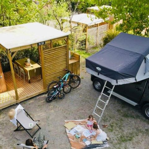 Kampeerplaats - Luxe Kampeerplaats Individueel Sanitair + Tuinpakket