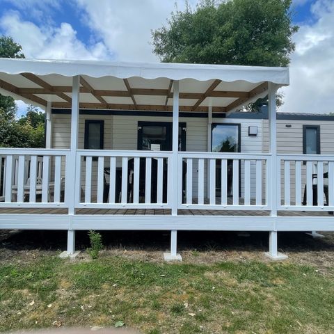 Stacaravan 5 personen - COTTAGE GRAND CONFORT (2 slaapkamers en half overdekt terras)