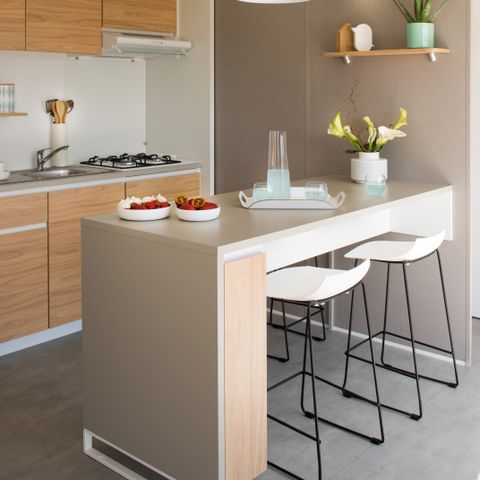 Stacaravan 4 personen - COMFORTABELE COTTAGE met 2 slaapkamers - 30 m² - Overdekt terras - 4 personen
