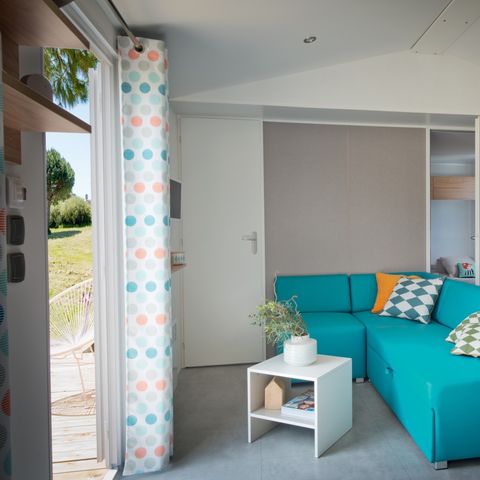 Stacaravan 6 personen - Zondag - COMFORTABELE - VAKANTIEWONING met - 3 slaapkamers - 35 m² - Overdekt terras