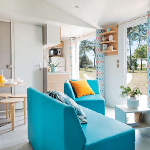 Stacaravan 6 personen - Zondag - COMFORTABELE - VAKANTIEWONING met - 3 slaapkamers - 35 m² - Overdekt terras