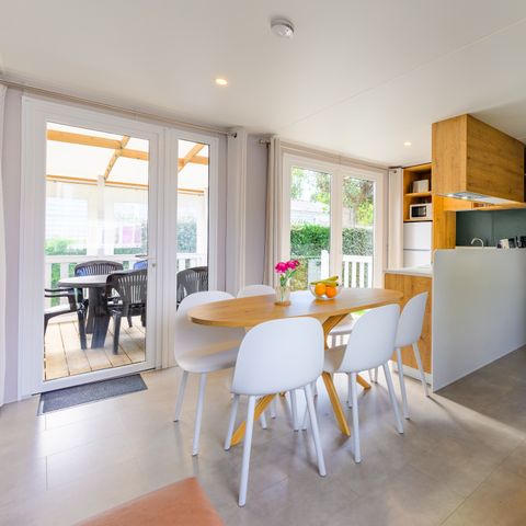 Stacaravan 6 personen - Zondag - SUNELIA PRESTIGE 3 slaapkamers - 36 m² - Overdekt terras voor 6 personen