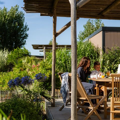 Stacaravan 6 personen - Zondag - SUNELIA LUXE TAOS SPA 3 slaapkamers - 40 m² - Exotisch terras voor 6 personen