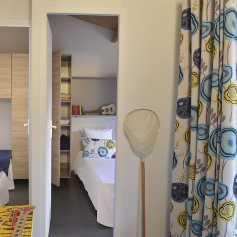 Stacaravan 4 personen - COMFORTABELE VAKANTIEWONING met 2 slaapkamers – 30 m² – Terras met parasol – 4 personen