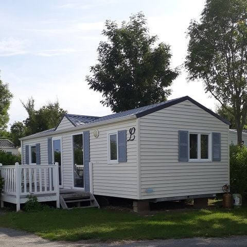 Stacaravan 6 personen - SAM - COTTAGE CONFORT 3bed/6p - 35m² - Terras met parasol