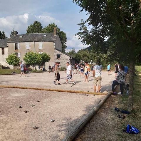 Camping Le Moulin du Teinturier - Camping Cantal - Afbeelding N°2