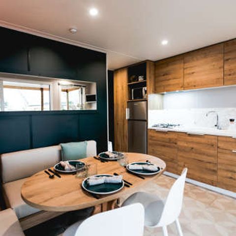 Stacaravan 4 personen - AVEN Premium 28 m² 2 slaapkamers / Overdekt terras