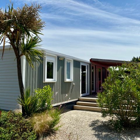Stacaravan 6 personen - Premium cottage - 3 slaapkamers - 2 badkamers - Bedlinnenpakket, handdoeken, plancha en schoonmaakpakket inbegrepen