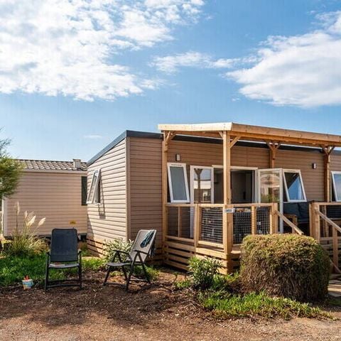 Stacaravan 4 personen - Comfort | 2 Slaapkamers | 4 Pers | Verhoogd terras | Airconditioning