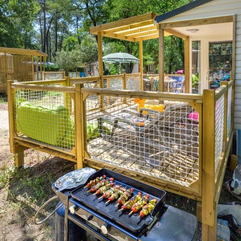 Stacaravan 6 personen - Family - 3 slaapkamers - PREMIUM - 30 m² - Roselune - Airco - Tv - Vaatwasser - Plancha - Overdekt XXL-terras
