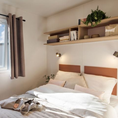 Stacaravan 4 personen - Met airco - 2 slaapkamers - CONFORT CLIM - 26 m² - Airco - Tv - Plancha - Overdekt terras