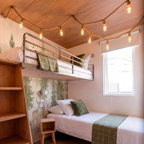 Stacaravan 6 personen - Lagoon - 3 slaapkamers - 2 badkamers - PREMIUM+ - 40 m² - Minibad - Airco - Terras van 70 m² - TV - Vaatwasser - Plancha - Reisarrangement