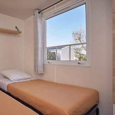 Stacaravan 6 personen - Stacaravan | Klassiek | 3 Slaapkamers | 6 Pers. | Verhoogd terras | Airconditioning.
